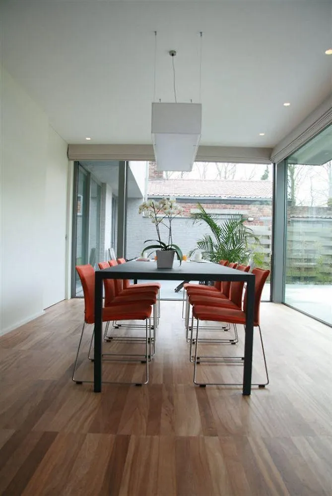 B&B Antares Brugge Bed & Breakfast